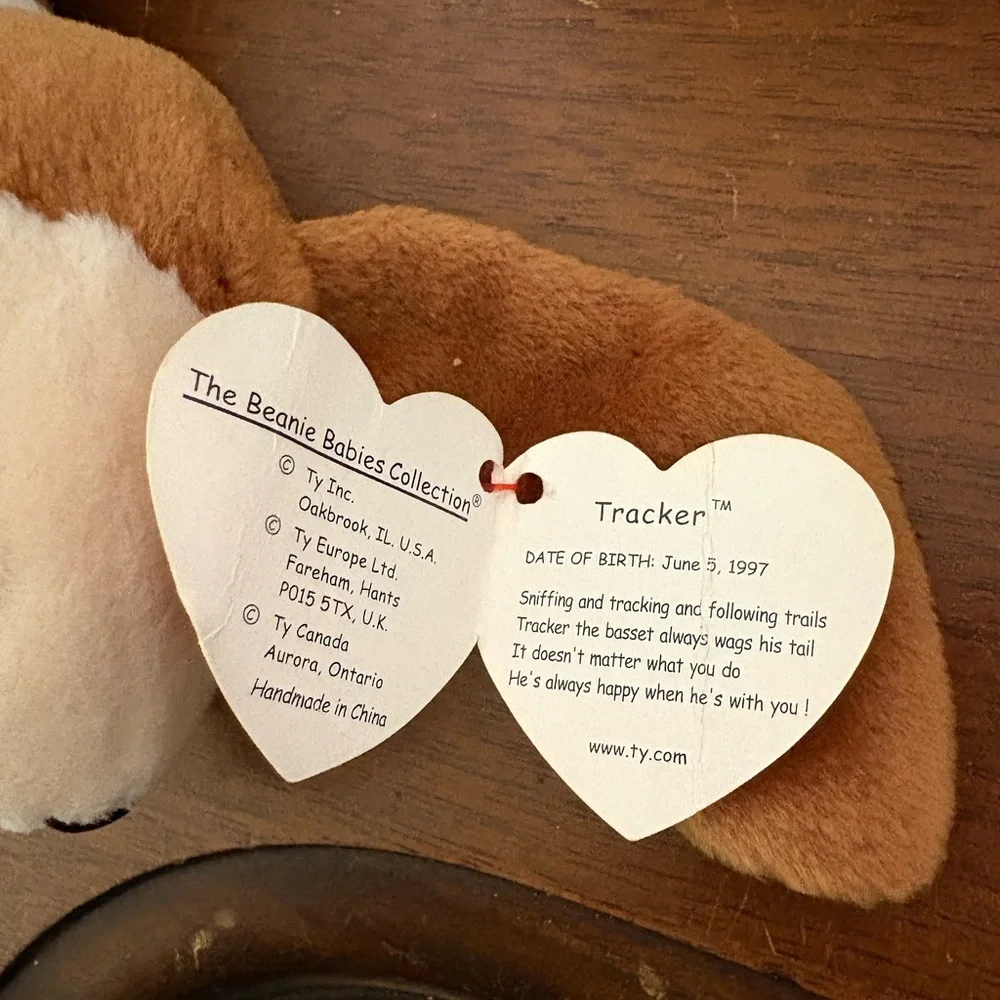 Collectors item: TAG ERRORD1997 Ty Tracker Beanie Baby, Rare, PE PELLETS. NWT.